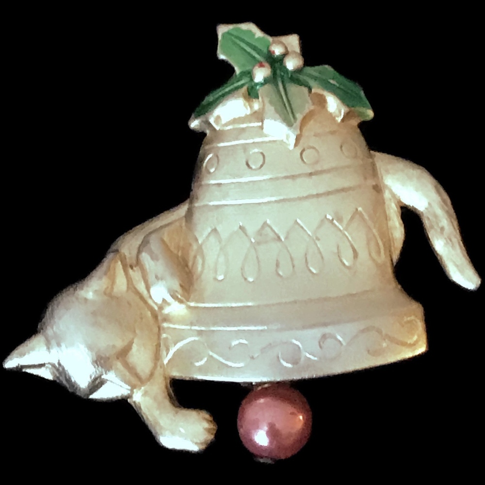 Vintage JJ Jonette Christmas Bell Cat Pin